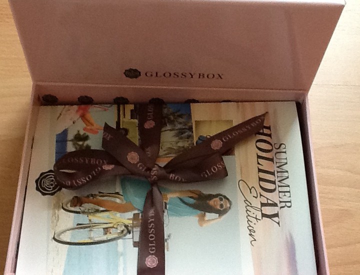 UNBOXING – Glossybox Juli 2014